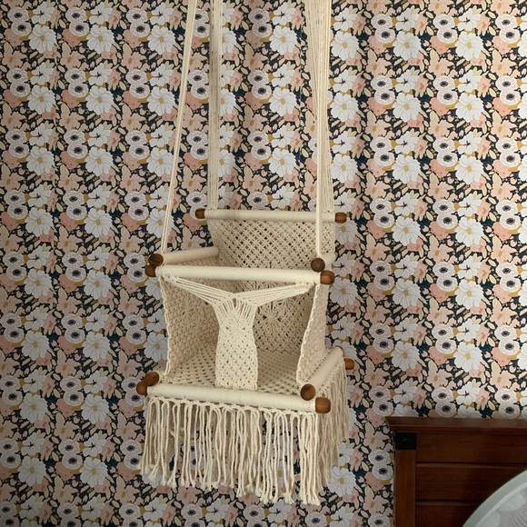 Macramé Baby Swing - Picture 1 of 2